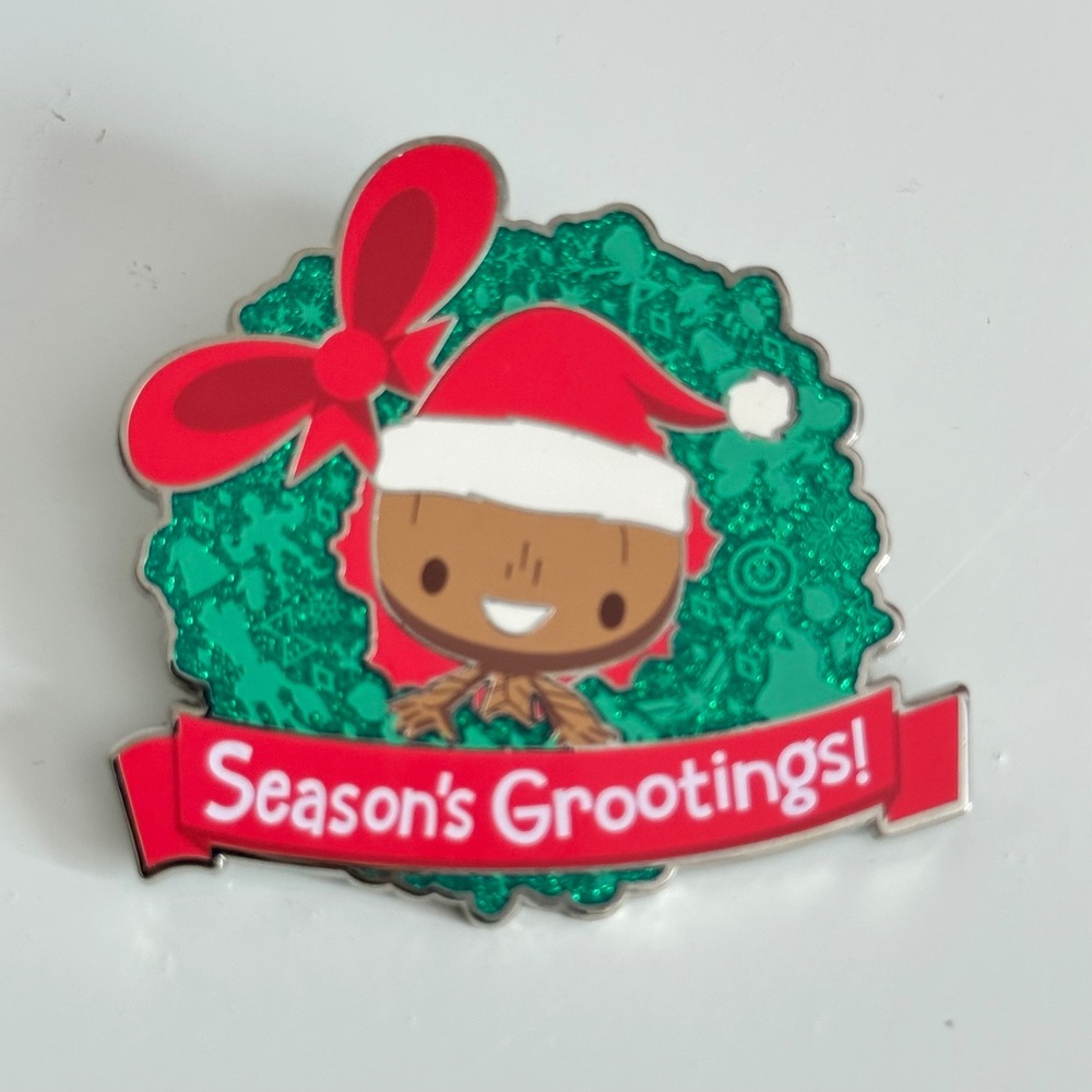 Disney Marvel Season's Grootings Baby Groot Christmas Wreath Pin 2022 Holiday
